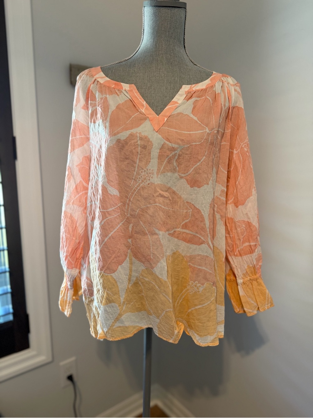 TOMMY BAHAMA Long feminine Ruffle Sleeves Hibiscus Print V-neck Tunic Bohemian